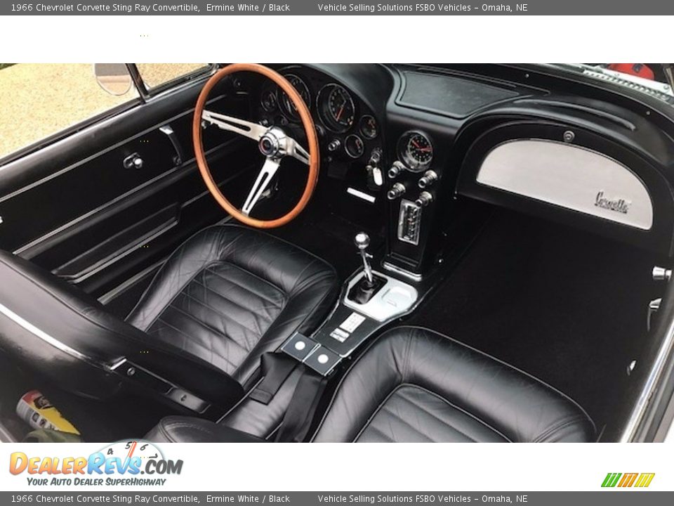 Front Seat of 1966 Chevrolet Corvette Sting Ray Convertible Photo #8