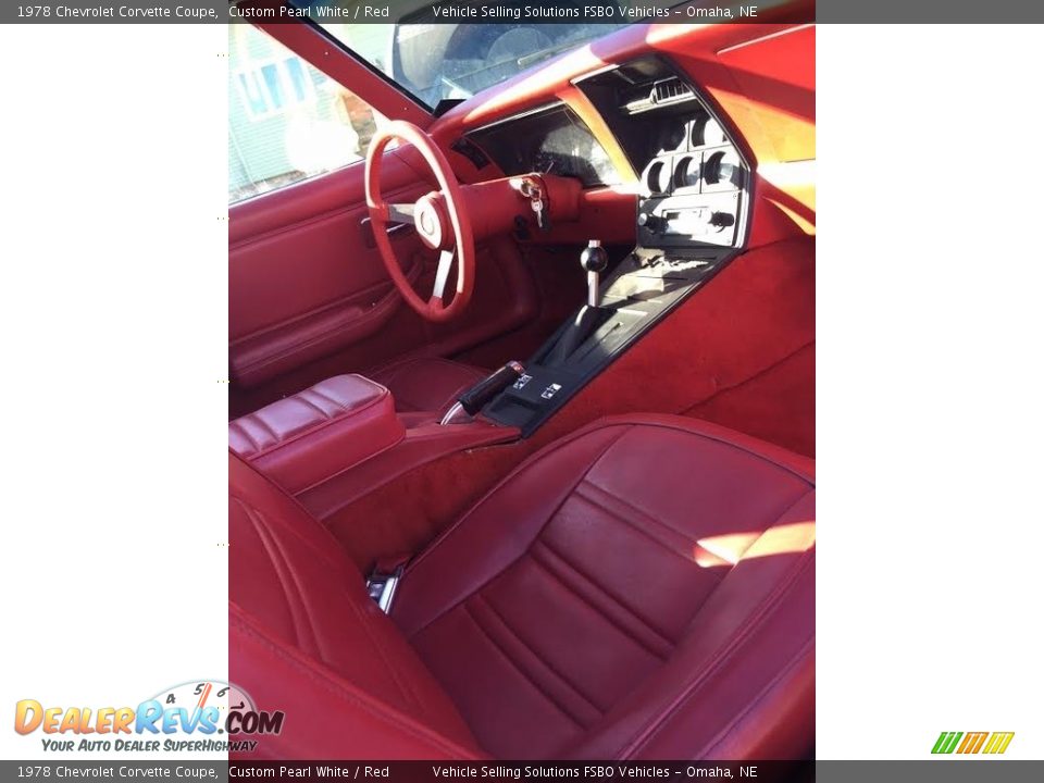 Front Seat of 1978 Chevrolet Corvette Coupe Photo #16