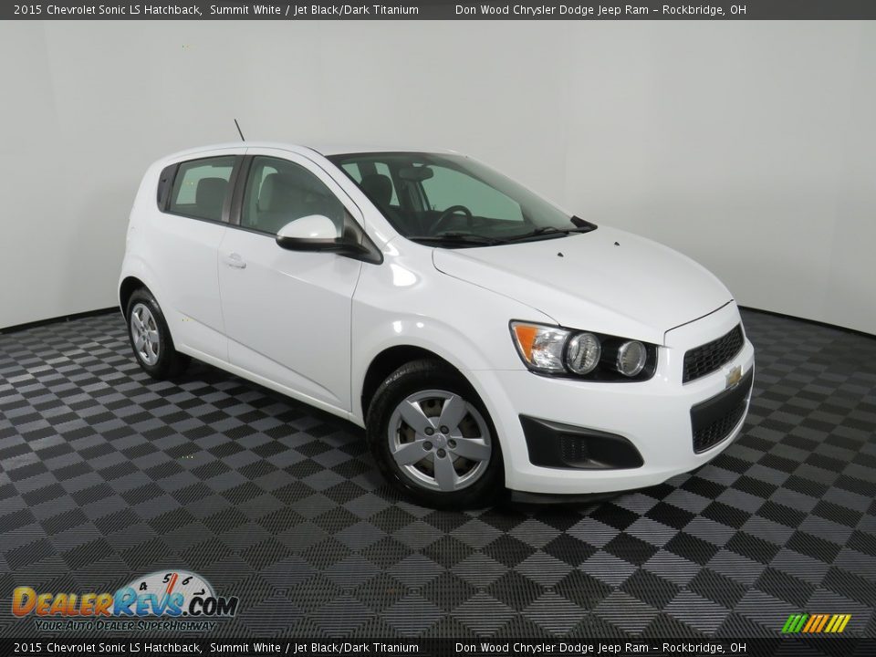 Front 3/4 View of 2015 Chevrolet Sonic LS Hatchback Photo #2