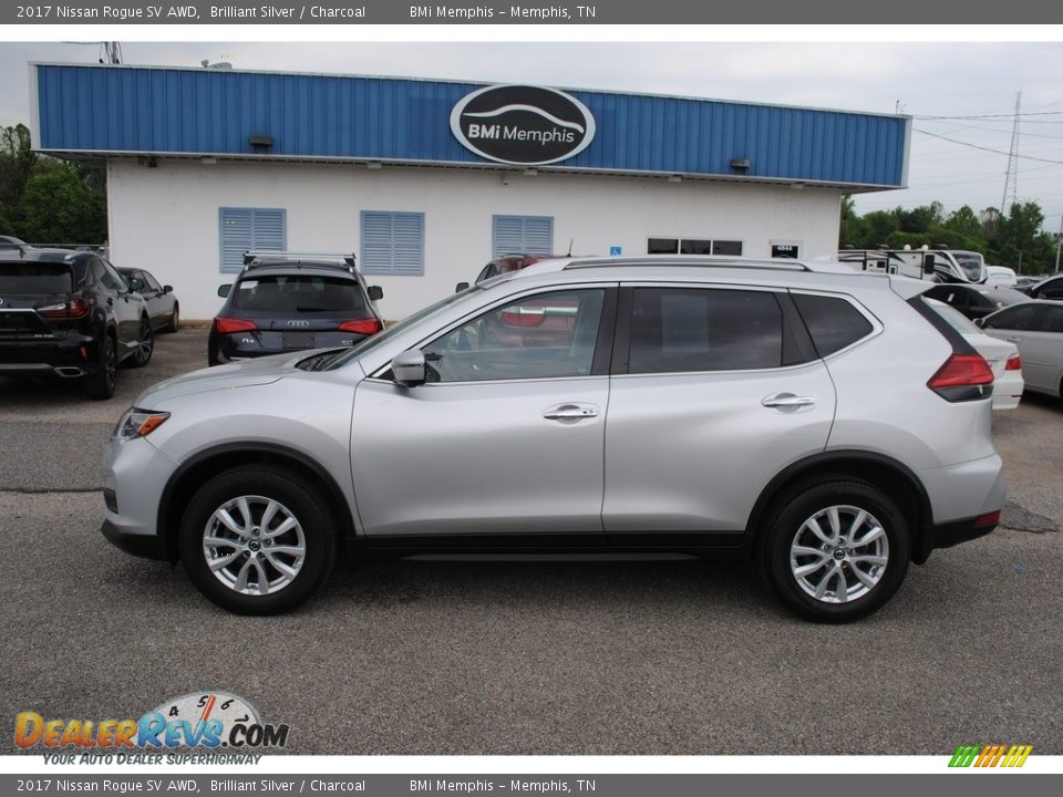 2017 Nissan Rogue SV AWD Brilliant Silver / Charcoal Photo #2