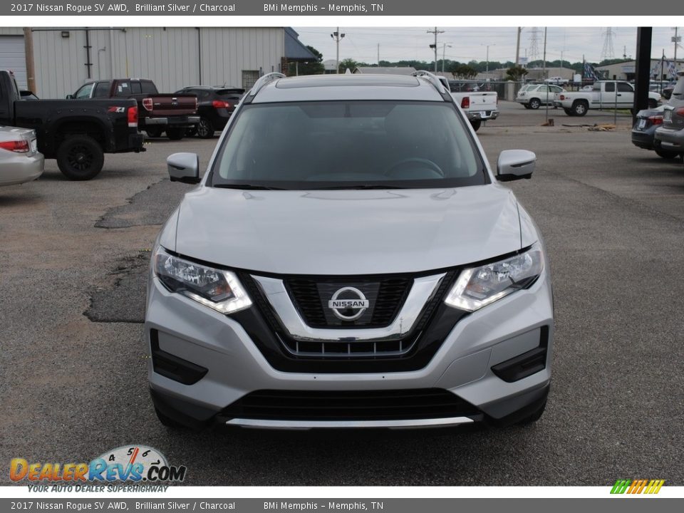 2017 Nissan Rogue SV AWD Brilliant Silver / Charcoal Photo #8