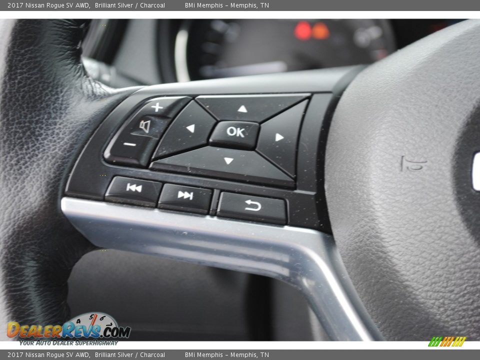 2017 Nissan Rogue SV AWD Brilliant Silver / Charcoal Photo #13