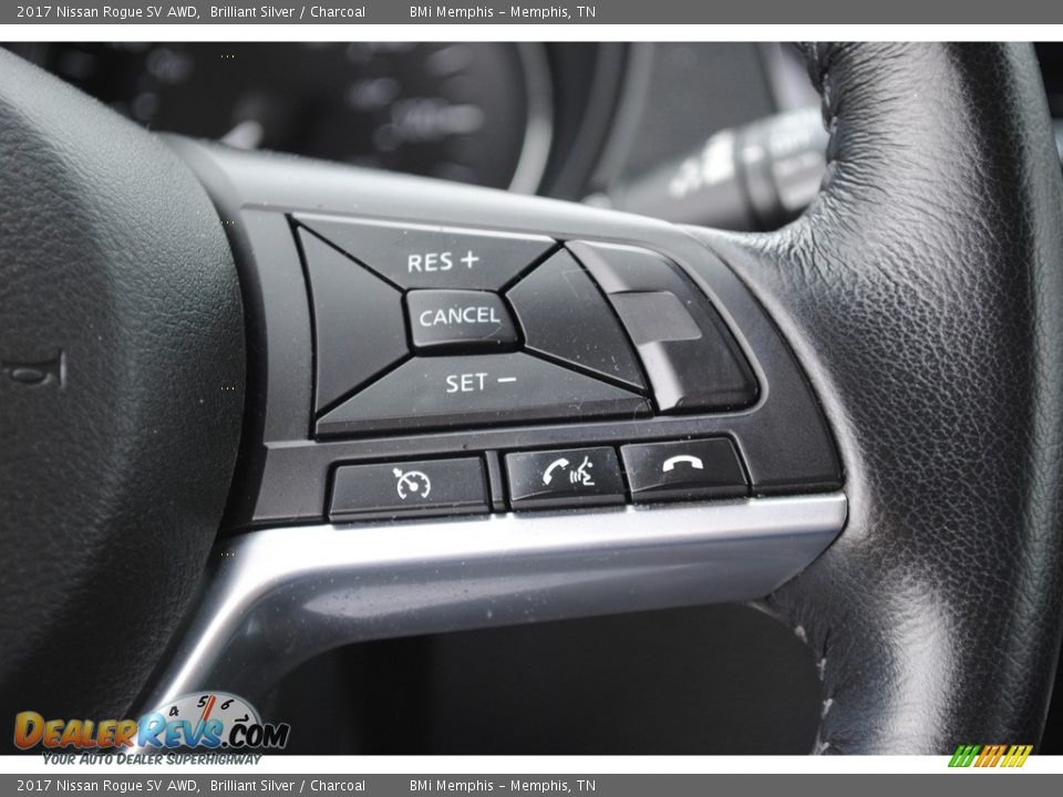 2017 Nissan Rogue SV AWD Brilliant Silver / Charcoal Photo #14