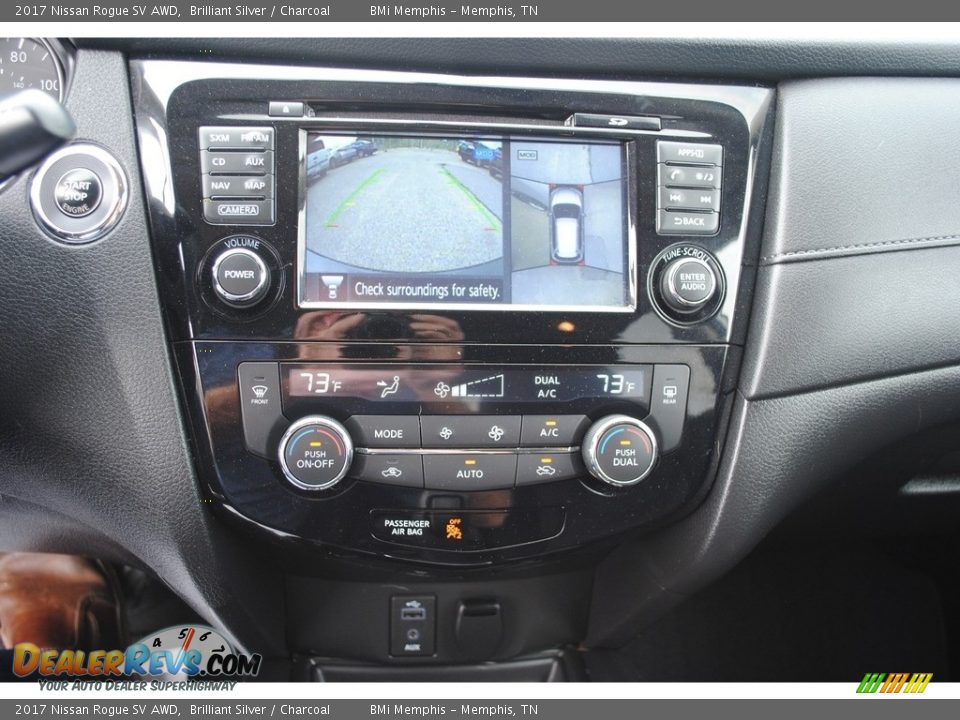 2017 Nissan Rogue SV AWD Brilliant Silver / Charcoal Photo #16