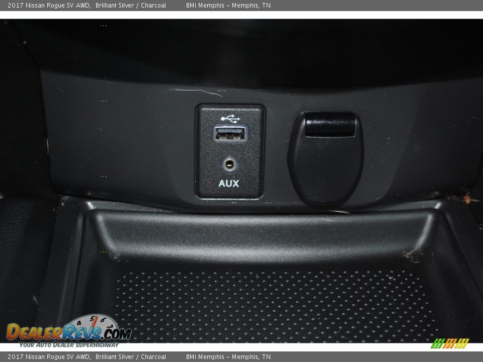 2017 Nissan Rogue SV AWD Brilliant Silver / Charcoal Photo #19