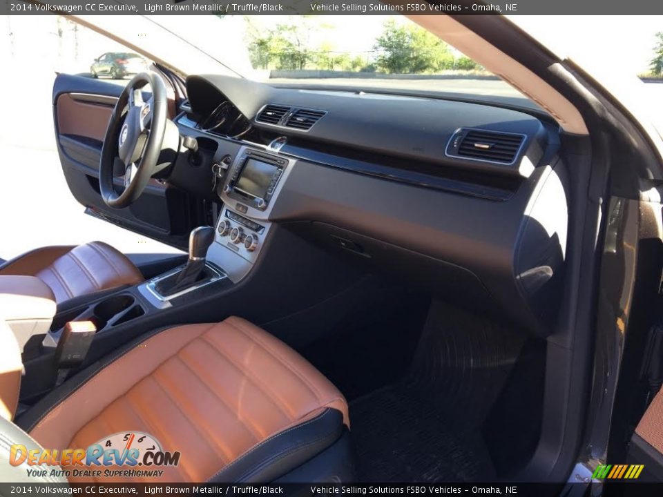 2014 Volkswagen CC Executive Light Brown Metallic / Truffle/Black Photo #9