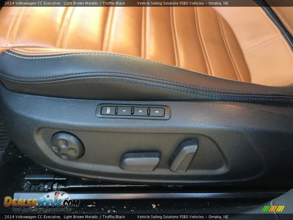 2014 Volkswagen CC Executive Light Brown Metallic / Truffle/Black Photo #11