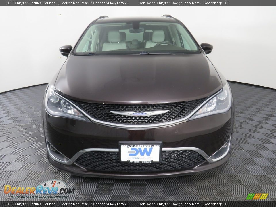 2017 Chrysler Pacifica Touring L Velvet Red Pearl / Cognac/Alloy/Toffee Photo #6