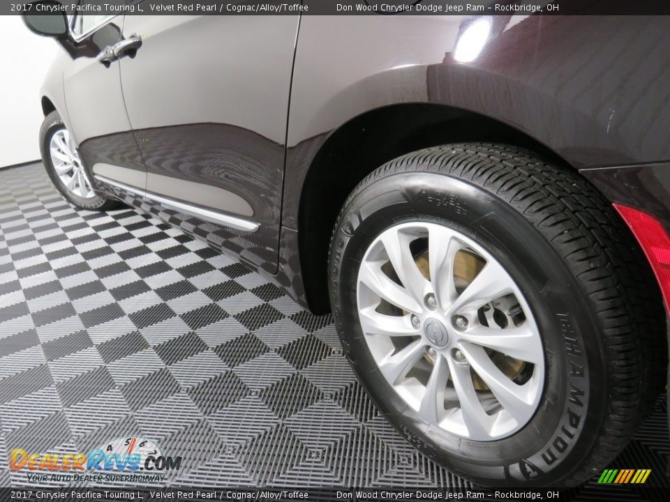 2017 Chrysler Pacifica Touring L Velvet Red Pearl / Cognac/Alloy/Toffee Photo #11