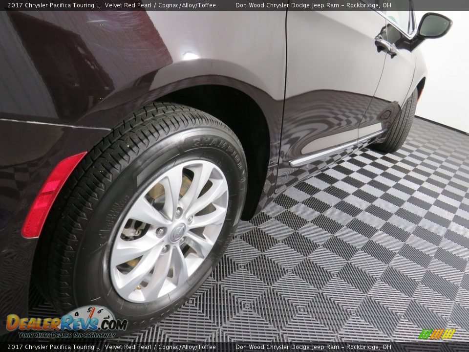2017 Chrysler Pacifica Touring L Velvet Red Pearl / Cognac/Alloy/Toffee Photo #19