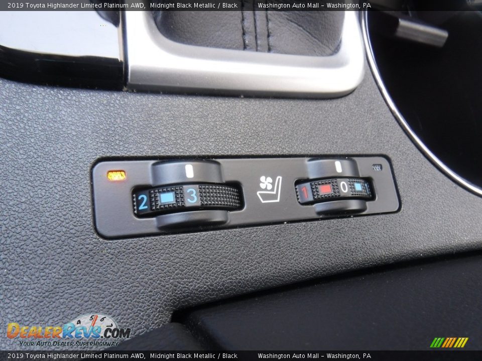 2019 Toyota Highlander Limited Platinum AWD Midnight Black Metallic / Black Photo #7