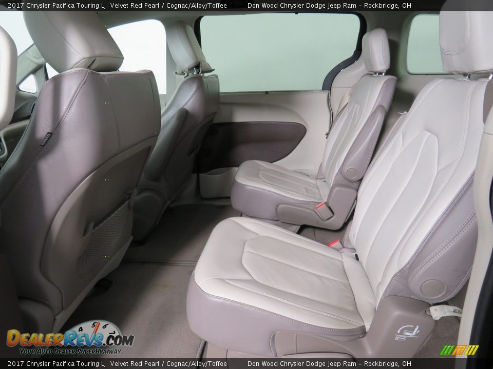 2017 Chrysler Pacifica Touring L Velvet Red Pearl / Cognac/Alloy/Toffee Photo #35