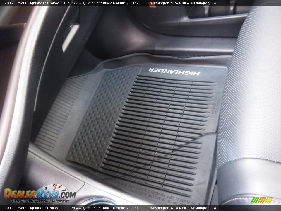 2019 Toyota Highlander Limited Platinum AWD Midnight Black Metallic / Black Photo #25