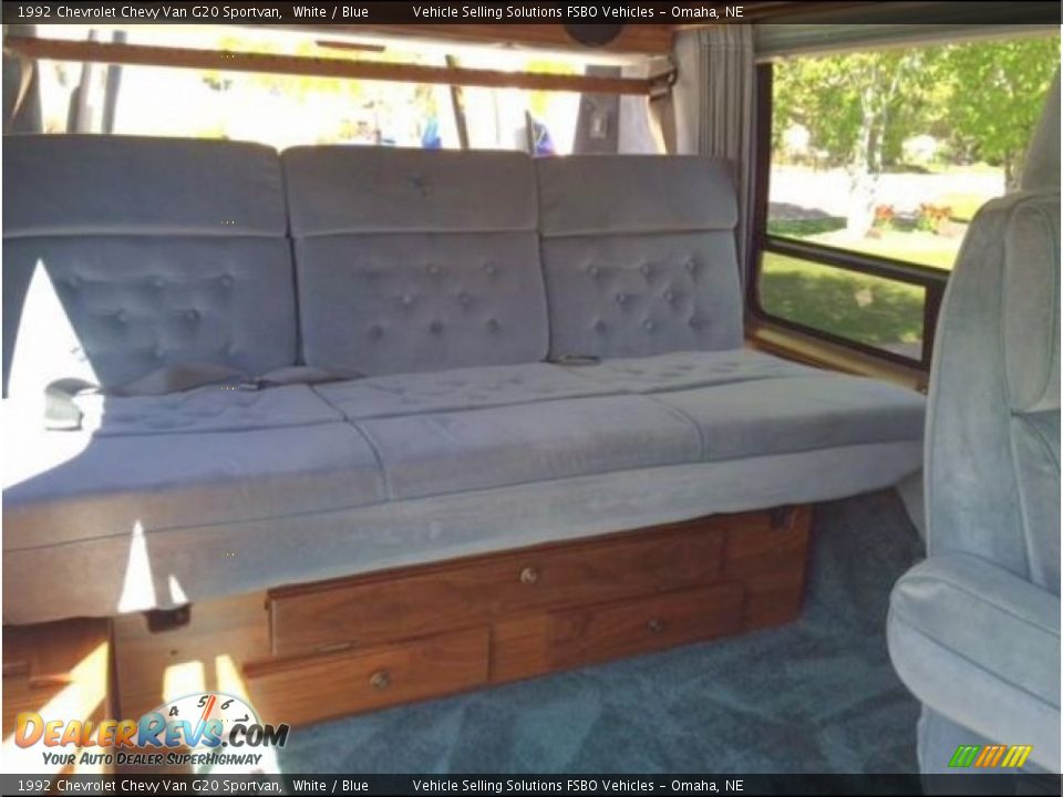 1992 Chevrolet Chevy Van G20 Sportvan White / Blue Photo #11