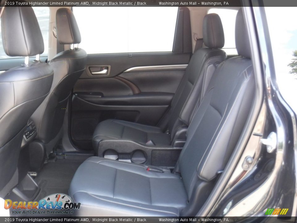 2019 Toyota Highlander Limited Platinum AWD Midnight Black Metallic / Black Photo #28