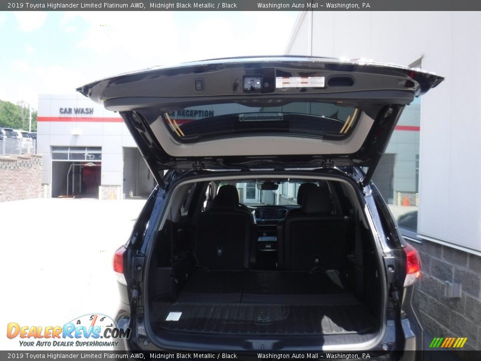 2019 Toyota Highlander Limited Platinum AWD Midnight Black Metallic / Black Photo #31