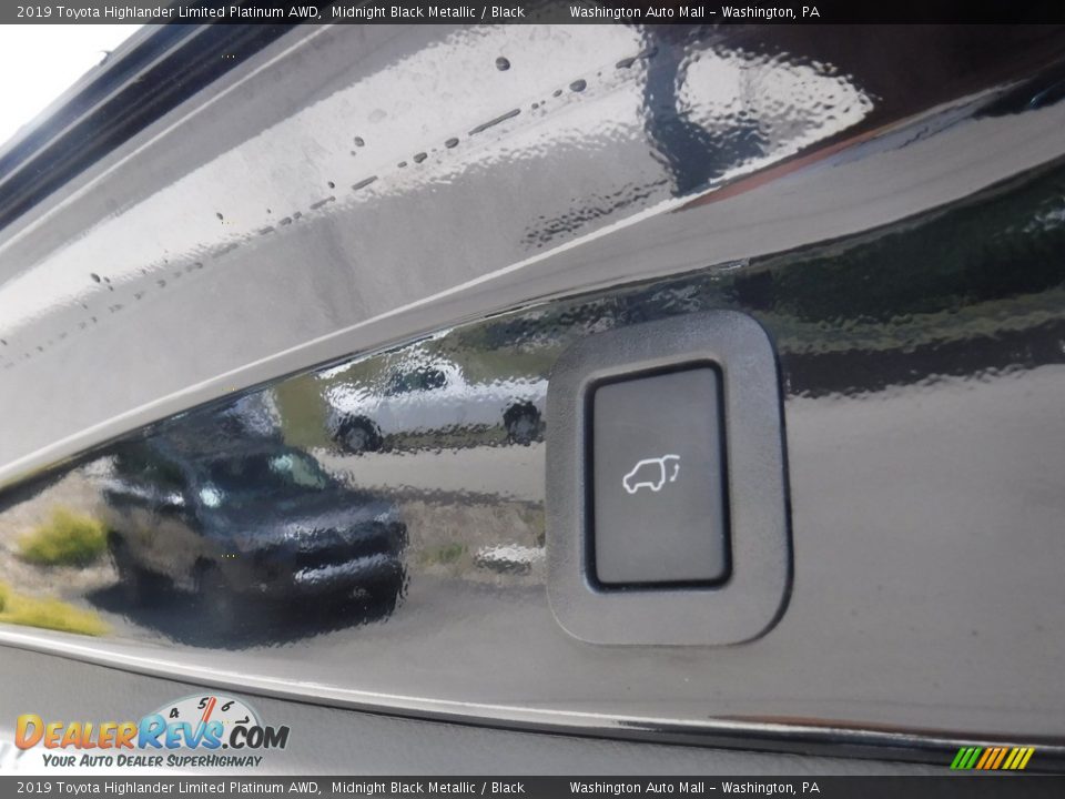 2019 Toyota Highlander Limited Platinum AWD Midnight Black Metallic / Black Photo #32