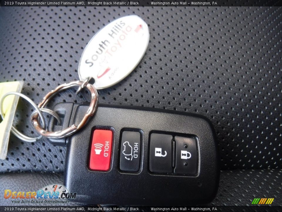 2019 Toyota Highlander Limited Platinum AWD Midnight Black Metallic / Black Photo #33