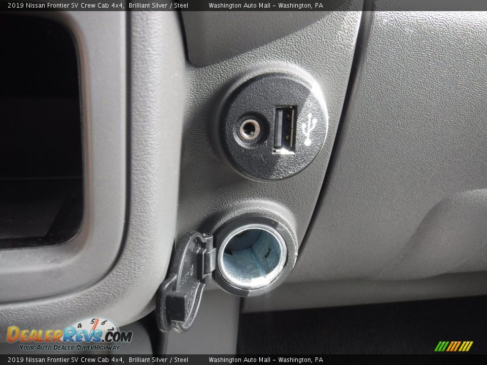 2019 Nissan Frontier SV Crew Cab 4x4 Brilliant Silver / Steel Photo #22