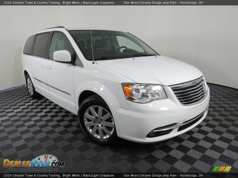 2016 Chrysler Town & Country Touring Bright White / Black/Light Graystone Photo #4