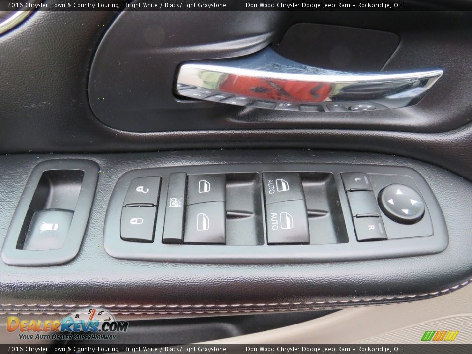 2016 Chrysler Town & Country Touring Bright White / Black/Light Graystone Photo #19