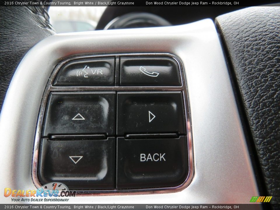 2016 Chrysler Town & Country Touring Bright White / Black/Light Graystone Photo #25