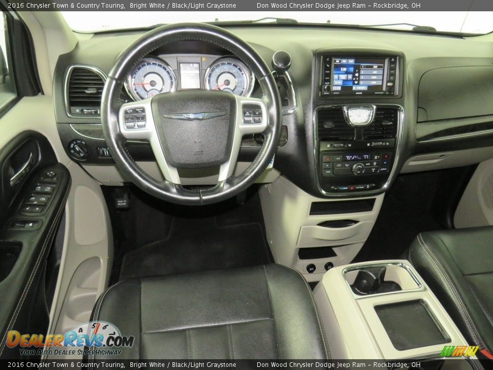 2016 Chrysler Town & Country Touring Bright White / Black/Light Graystone Photo #34