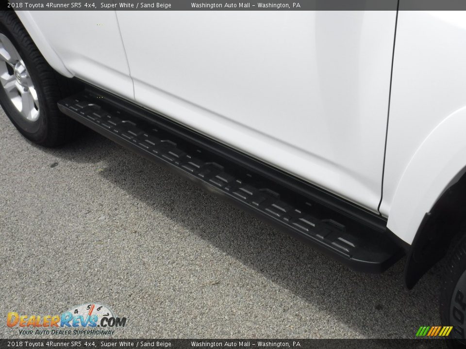 2018 Toyota 4Runner SR5 4x4 Super White / Sand Beige Photo #10