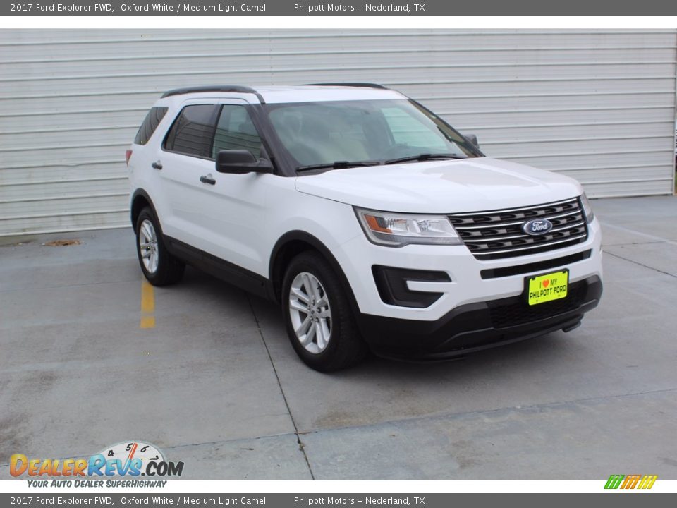 2017 Ford Explorer FWD Oxford White / Medium Light Camel Photo #2