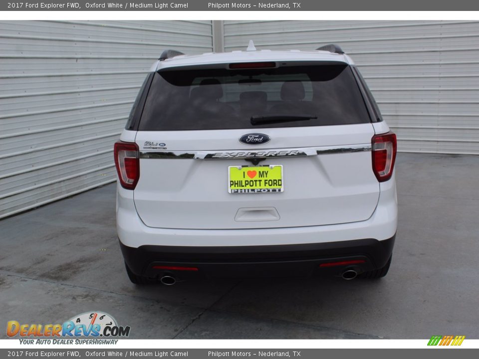 2017 Ford Explorer FWD Oxford White / Medium Light Camel Photo #8