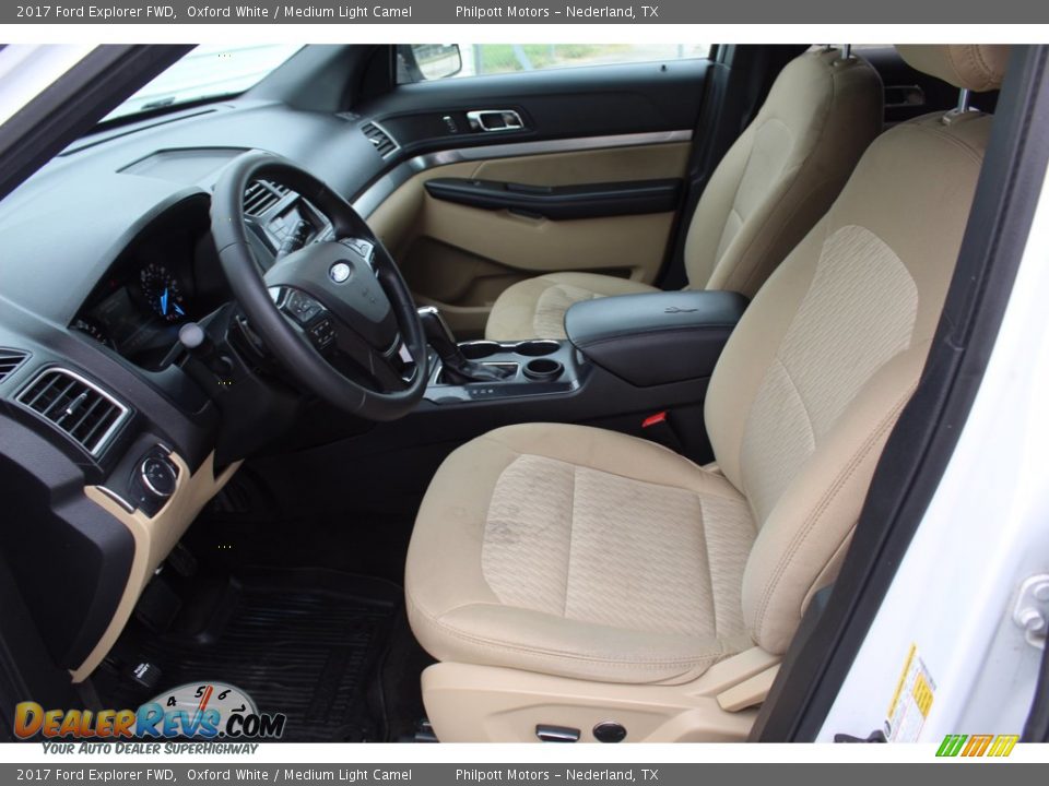 2017 Ford Explorer FWD Oxford White / Medium Light Camel Photo #14