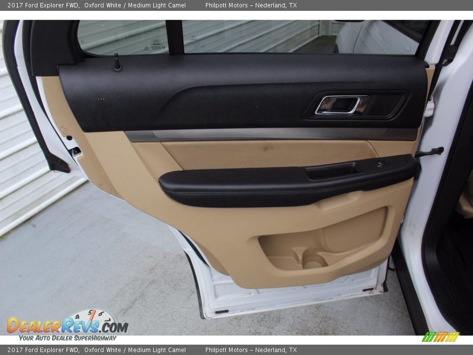 2017 Ford Explorer FWD Oxford White / Medium Light Camel Photo #23