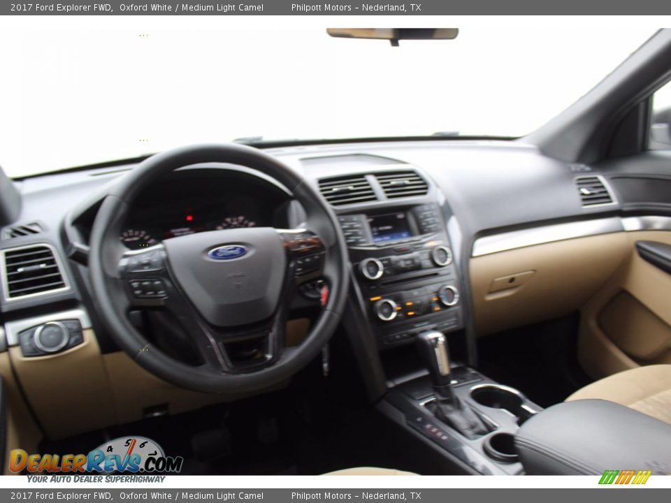 2017 Ford Explorer FWD Oxford White / Medium Light Camel Photo #25