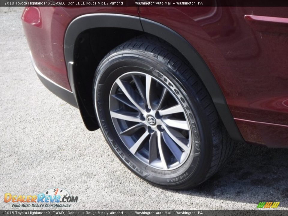 2018 Toyota Highlander XLE AWD Ooh La La Rouge Mica / Almond Photo #3