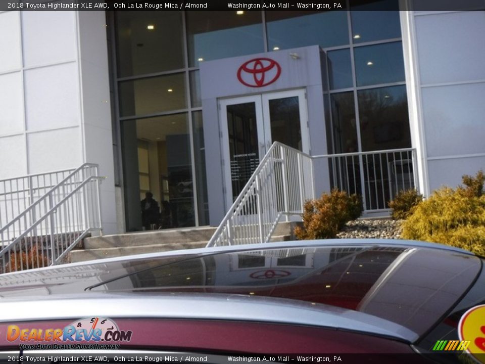 2018 Toyota Highlander XLE AWD Ooh La La Rouge Mica / Almond Photo #4