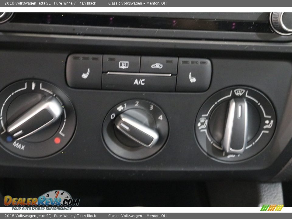2018 Volkswagen Jetta SE Pure White / Titan Black Photo #12
