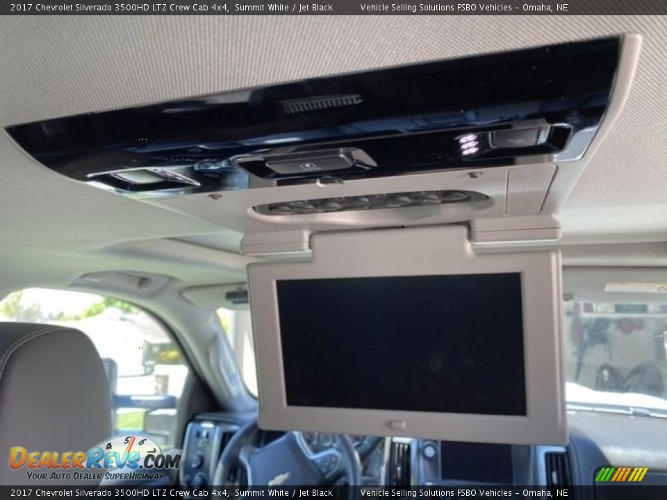 Entertainment System of 2017 Chevrolet Silverado 3500HD LTZ Crew Cab 4x4 Photo #4
