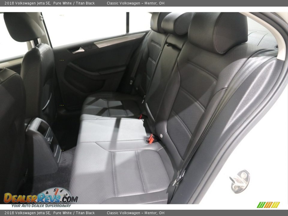 2018 Volkswagen Jetta SE Pure White / Titan Black Photo #16