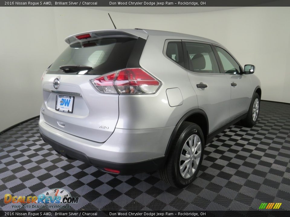 2016 Nissan Rogue S AWD Brilliant Silver / Charcoal Photo #15