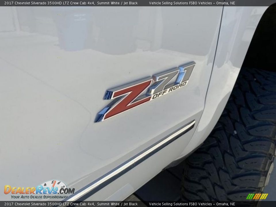 2017 Chevrolet Silverado 3500HD LTZ Crew Cab 4x4 Logo Photo #14