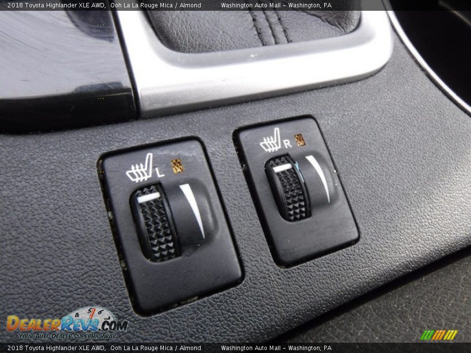 2018 Toyota Highlander XLE AWD Ooh La La Rouge Mica / Almond Photo #19