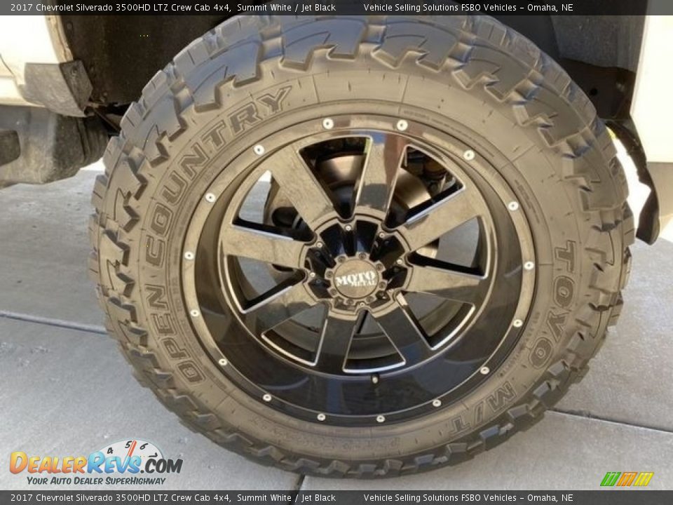 Custom Wheels of 2017 Chevrolet Silverado 3500HD LTZ Crew Cab 4x4 Photo #15