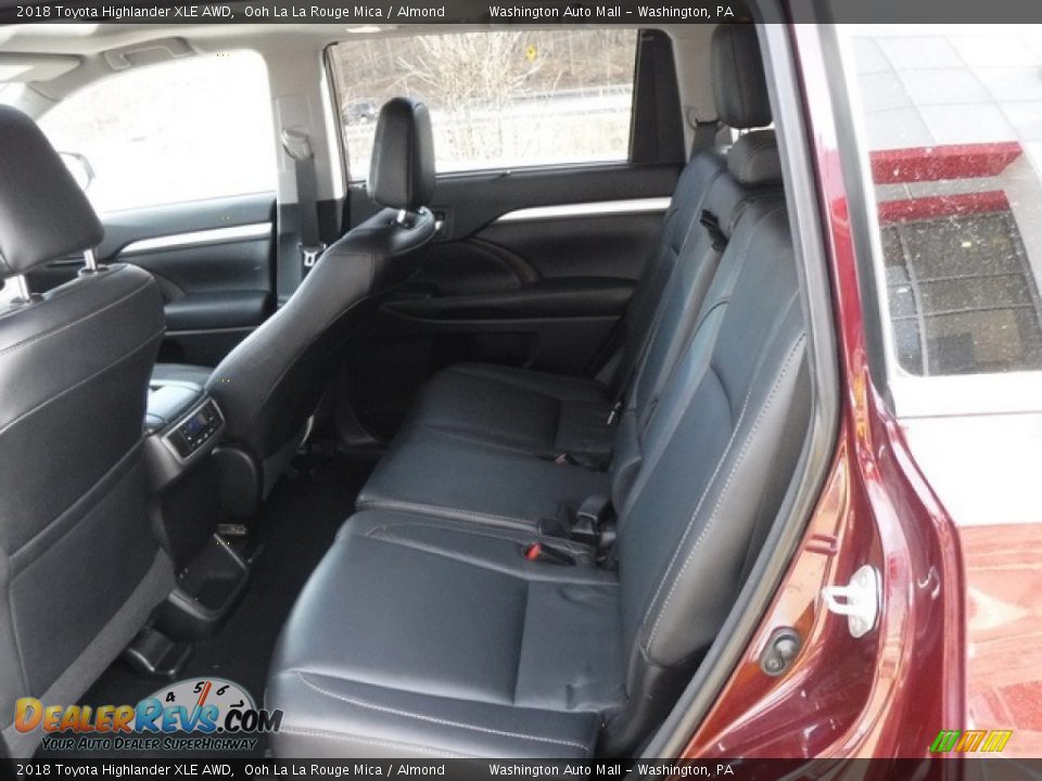 2018 Toyota Highlander XLE AWD Ooh La La Rouge Mica / Almond Photo #25