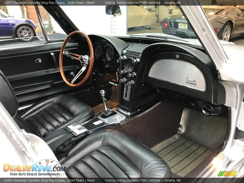 Front Seat of 1966 Chevrolet Corvette Sting Ray Coupe Photo #5