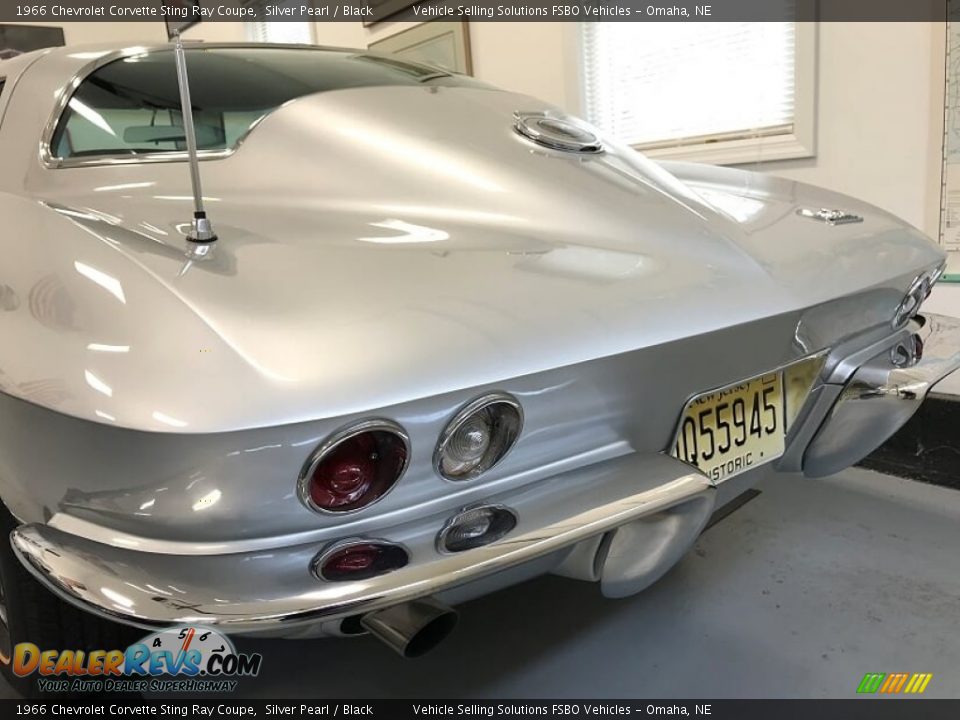 1966 Chevrolet Corvette Sting Ray Coupe Silver Pearl / Black Photo #9