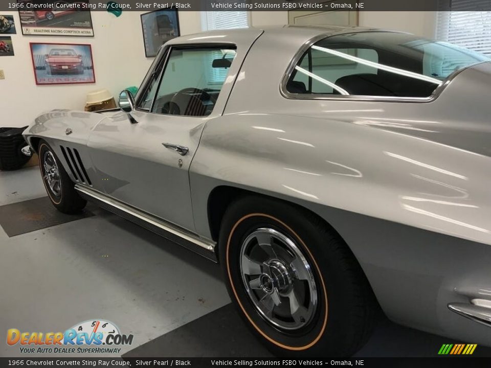 1966 Chevrolet Corvette Sting Ray Coupe Silver Pearl / Black Photo #10
