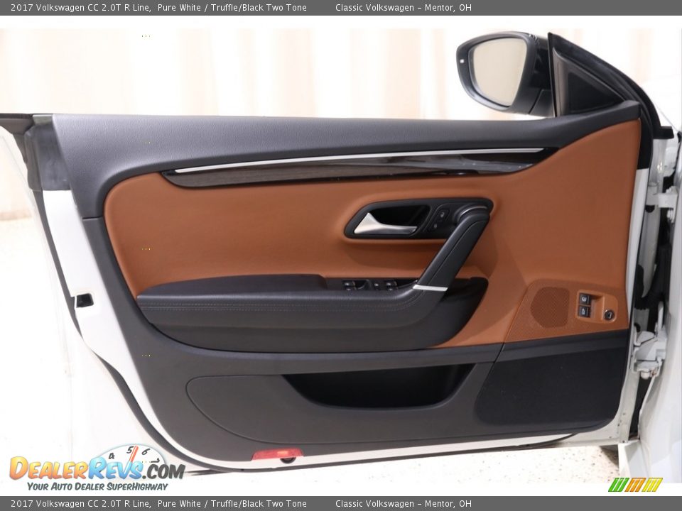 Door Panel of 2017 Volkswagen CC 2.0T R Line Photo #4