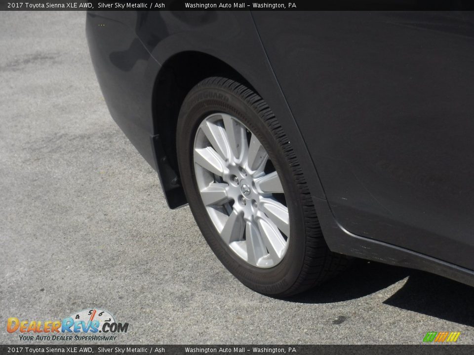 2017 Toyota Sienna XLE AWD Silver Sky Metallic / Ash Photo #9