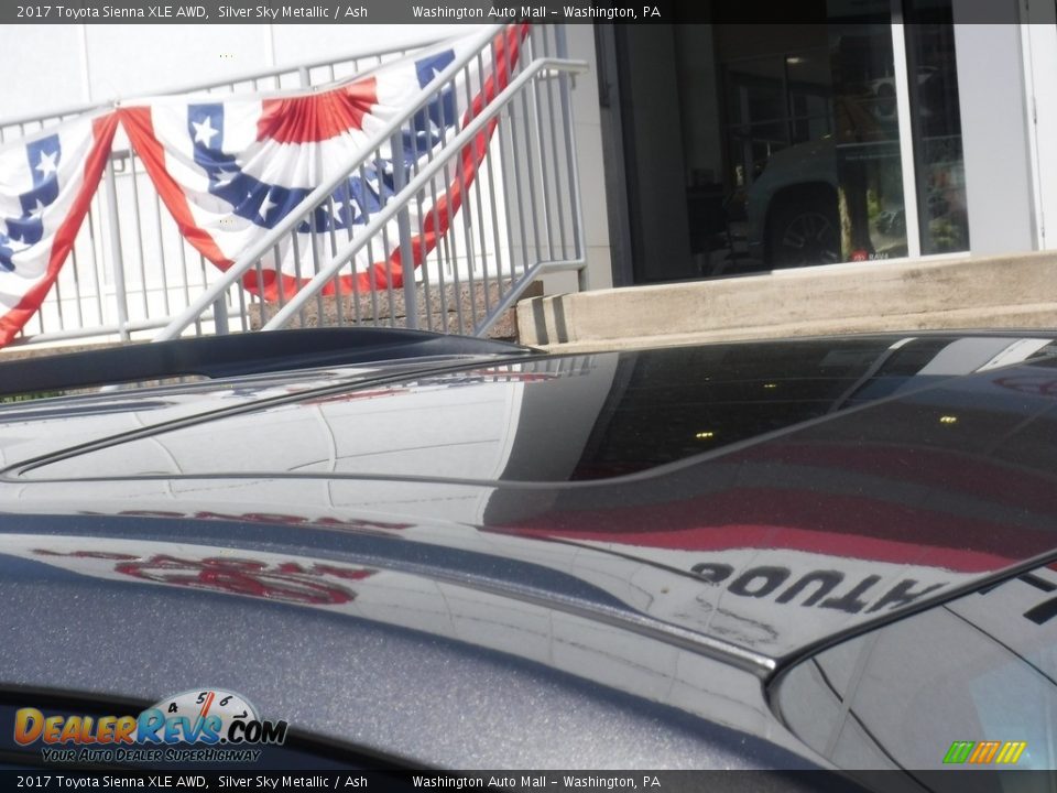2017 Toyota Sienna XLE AWD Silver Sky Metallic / Ash Photo #10
