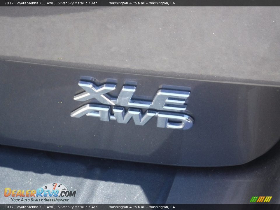 2017 Toyota Sienna XLE AWD Silver Sky Metallic / Ash Photo #17